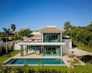4our villas - key ready