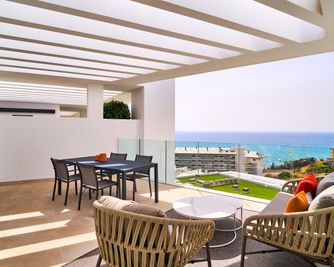 higuerón bay residences - key ready